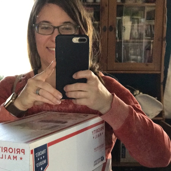 Meet your Posher, Sarah - Picture 2 of 6