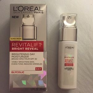 BRAND NEW L'Oreal Revitalift Bright Reveal