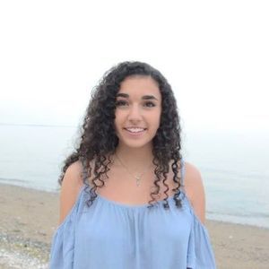 Meet your Posher, Carly
