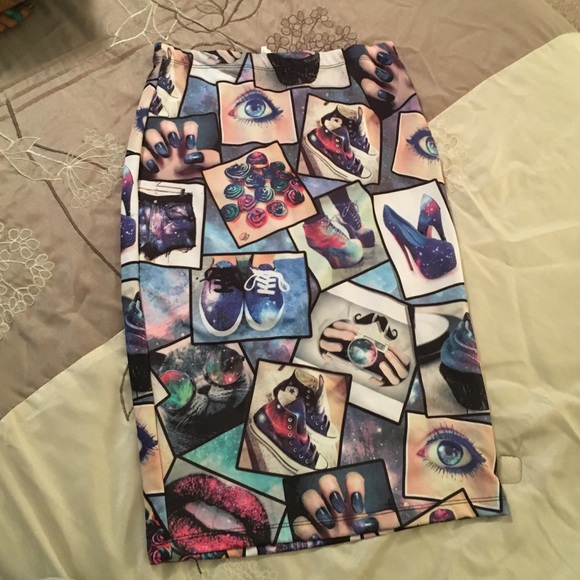 Skirt - Picture 2 of 3