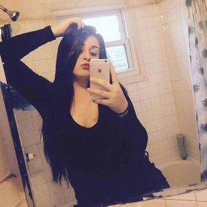 Meet your Posher, Deana