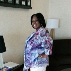 Meet your Posher, Desiree