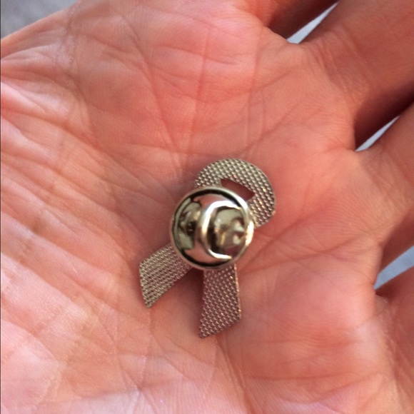 Flag / Medical Cross  Pin - Picture 2 of 3