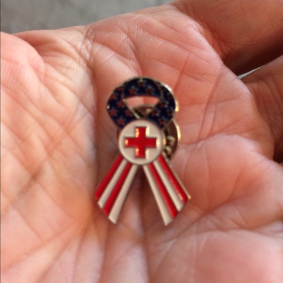 Flag / Medical Cross  Pin - Picture 3 of 3