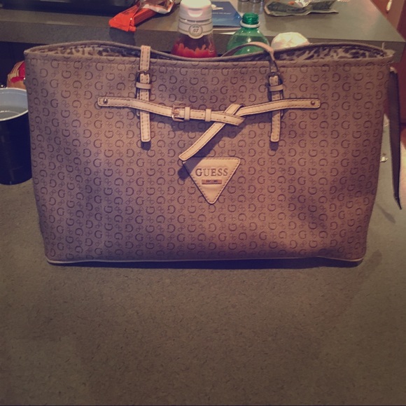 Guess purse