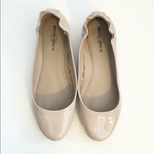 NUDE FLATS