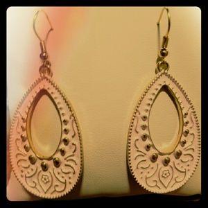 Pink Teardrop Earings