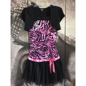 Amy Byer dress.