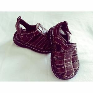 Smart comfort sandals