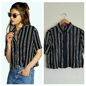 Boohoo 
Ivy Striped Short Sleeve Boxy Shirt