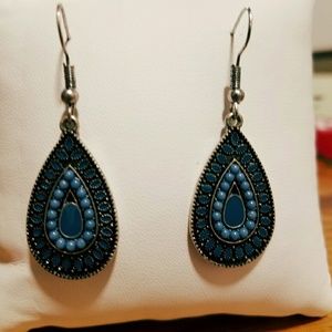 Blue Teardrop Earings