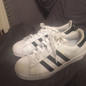 Adidas original superstar SIZE 5