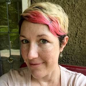 Meet your Posher, Liz