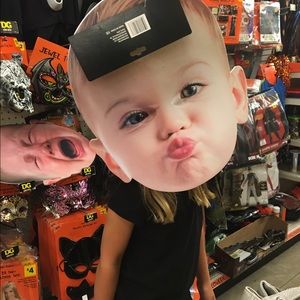 Meet your Posher, Carla