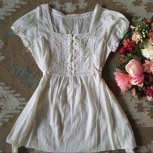 Blouse from Italy tie back waist and crochet trim