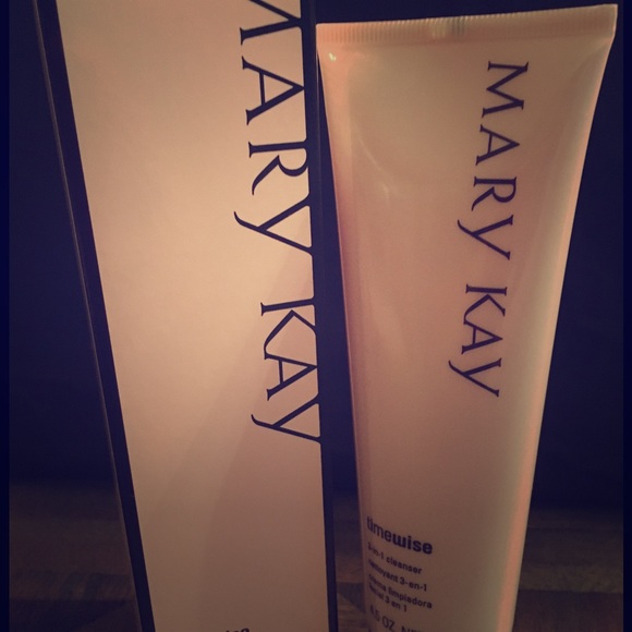 Mary Kay 3 in 1 Cleanser Combination/Oily