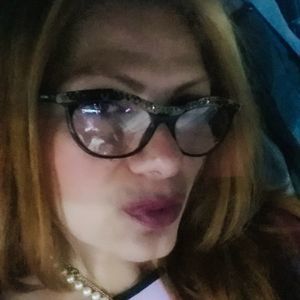 Meet your Posher, Iliana