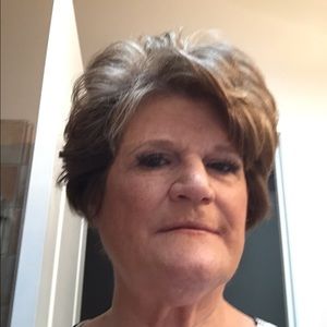 Meet your Posher, Pamela