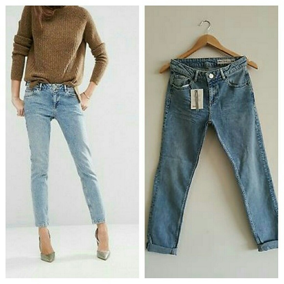 ASOS KIMMI SHRUNKEN BOYFRIEND JEANS IN KARSTEN