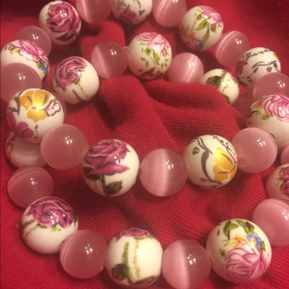 Hand strung beaded bracelets - Picture 2 of 2