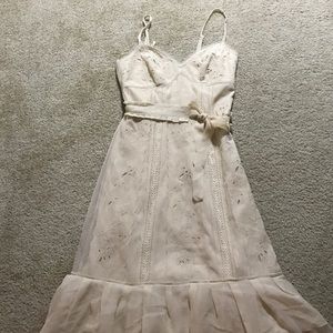 Beautiful dress with lots of details