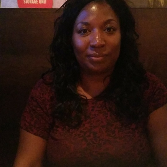 Meet your Posher, Jackie - Picture 2 of 2