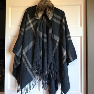 🍂Fringe Gray Poncho With Fur Collar 🍂