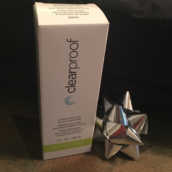 Mary Kay Clearproof moisturizer