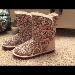 Floral print BearPaw boots
