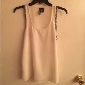 Sleeveless Blouse with detailing