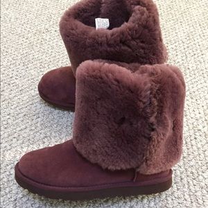 purple uggs with buttons purple uggs with buttons