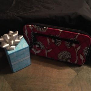 Vera Bradley Wallet W/Mary Kay Simply Cotton