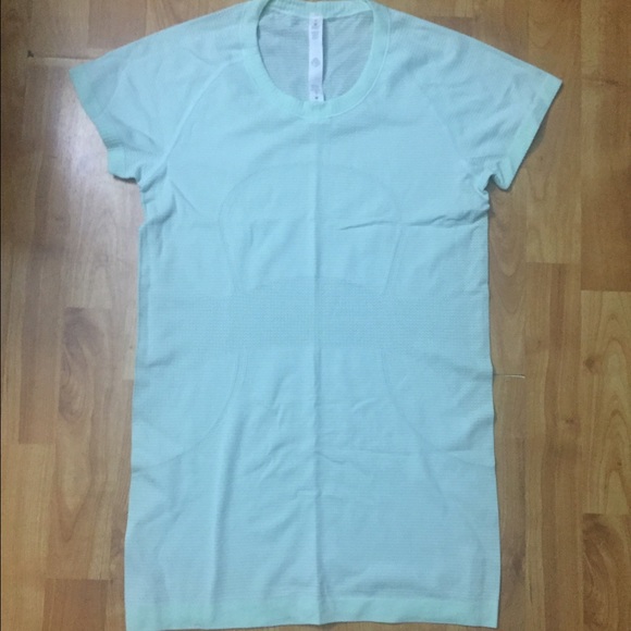 lululemon athletica Tops - {reserved} Lululemon Swiftly Crew