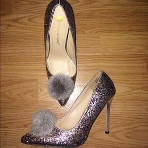 Perfect glitter heels with fur Pom poms!
