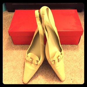 Anne Klein kitten heel sling backs size 8