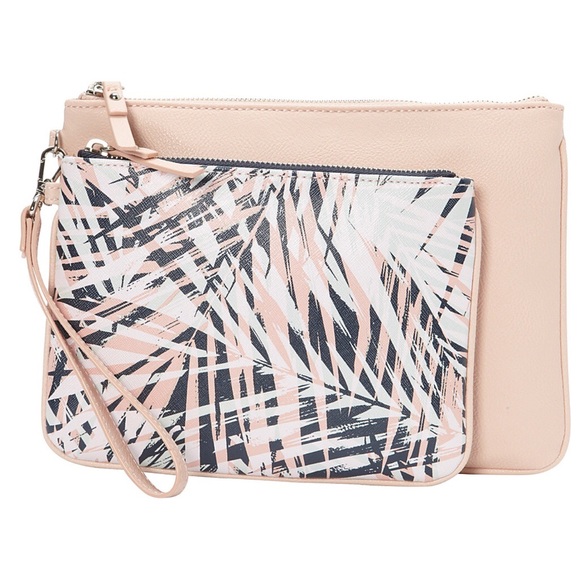 New Nine West Wristlet Set!!! - Picture 1 of 4