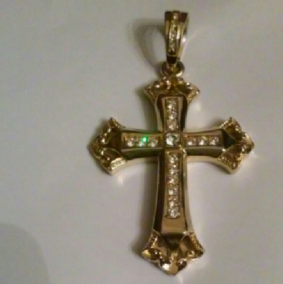 MEN'S CROSS PENDANT