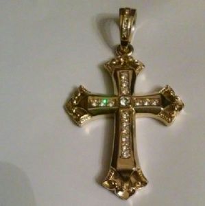 MEN'S CROSS PENDANT