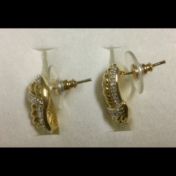 Stud earrings decorated with Diamonds - Picture 3 of 3