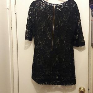 Med leaght black lace dress
