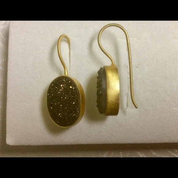 Druzy  Matt look Earrings - Picture 3 of 3