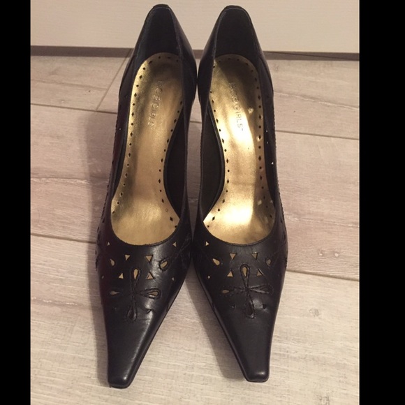 BCBG Heels 9.5
