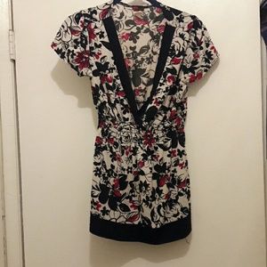 V neck short sleeve blouse