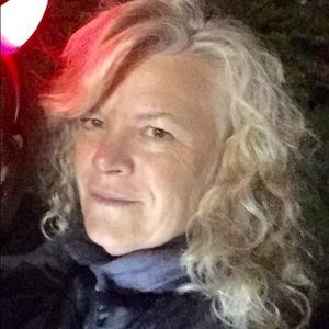 Meet your Posher, Dana