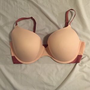 Pink vs bra