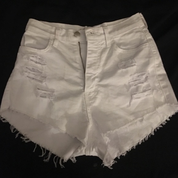 White medium vibrant cutoff shorts high waisted