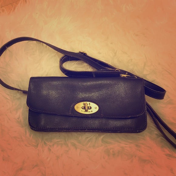 brown leather crossbody bag