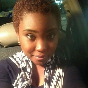 Meet your Posher, Alexis