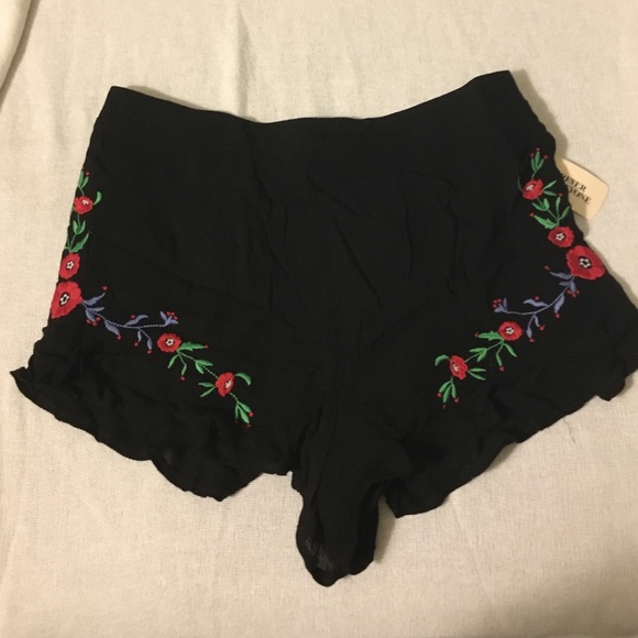Forever 21 Pants - Forever 21 shorts
