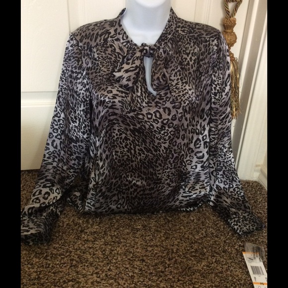 $69 KASPER Animal Print Career Blouse w/ Tie Neck